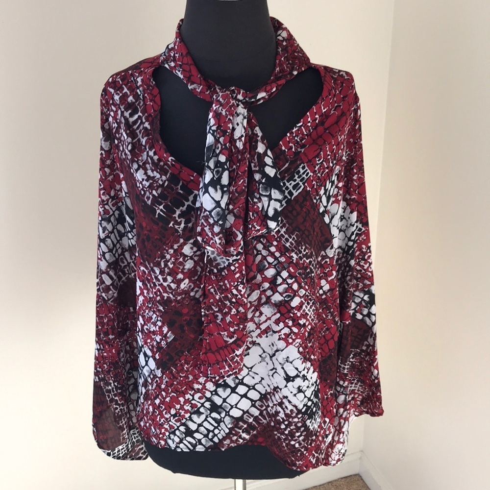 NWT! STATUS Multi Bell Sleeve Size L Top